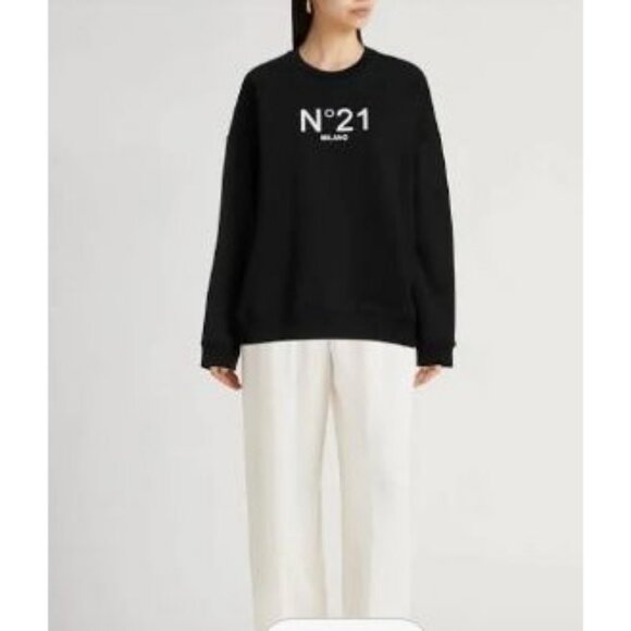 N°21 Woman's Black Sweatshirt - Picture 1 of 8